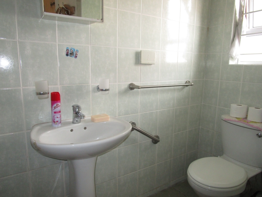 4 Bedroom Property for Sale in Lansdowne Western Cape